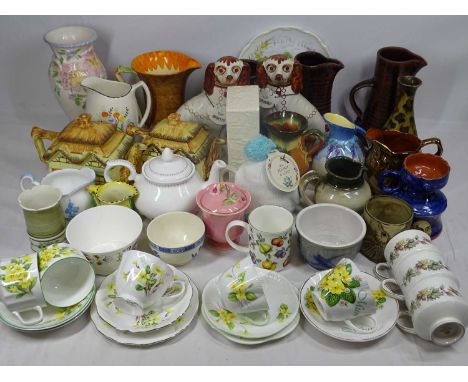 MIXED DECORATIVE POTTERY &amp; PORCELAIN TEAWARE, VASES, JUGS ETC to include Shelley 'Primrose' trio, Falconware 'Dainty Lady