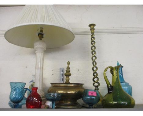 Mixed brassware and a vintage alabaster table lamp, together with a quantity of Mexican glass 