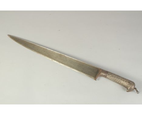 A VERY FINE 18TH-EARLY 19TH CENTURY MUGHAL INDIAN LARGE WATERED STEEL DAGGER, with silver handle, 59cm long.