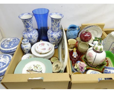 Wedgwood Ice Rose pattern tea set, Belleek sugar bowl and jug, Royal Mint Florin Covered Vase, Chinese blue and white bowl on