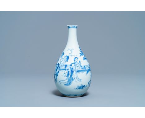 Full title:  A Chinese blue and white pear-shaped bottle vase, KangxiDescription: H.: 22,5 cmPlease contact us to let us know