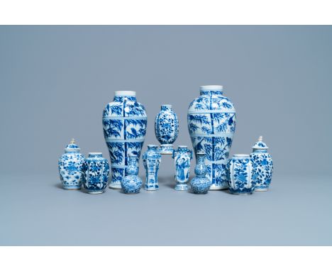 Full title:  A collection of Chinese blue and white vases, KangxiDescription: H.: 23 cm (the tallest)Ê Please note that the p