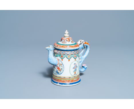 Full title:  A rare Chinese famille rose 'Europeans' teapot and cover, QianlongDescription: L.: 17 cm - H.: 15,5 cmPlease con