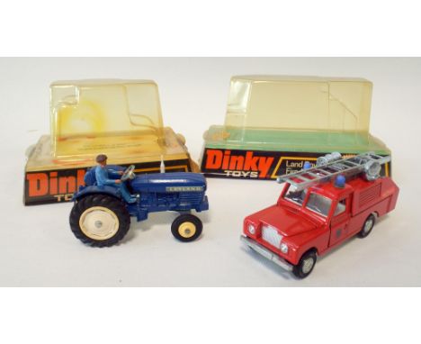 Dinky Toy Leyland 384 Tractor No308 and a Land Rover Fire Appliance No282