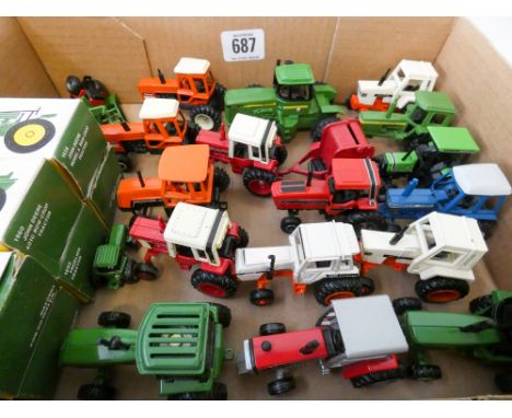 Quantity of Diecast scale model tractors to include boxed John Deere examples. Some by ERTL
