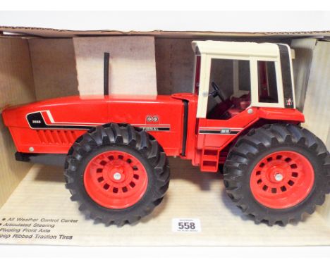 ERTL international 2+2 1:16 scale tractor 