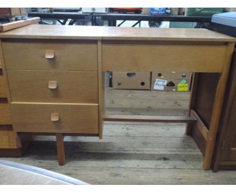 3'6 light oak single pedestal dressing table with lift up top 