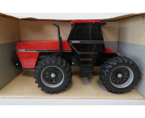 ERTL 1:16 scale case international four wheel drive tractor, boxed 