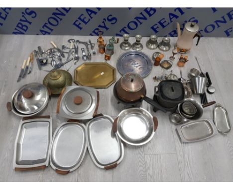 MIXED METAL ITEMS INCLUDING SILVER PLATED SAUCER, PEWTER HAUGRUD NORWAY CADLE STICK HOLDERS,  STAINLESS STEEL POTS AND PANS, 