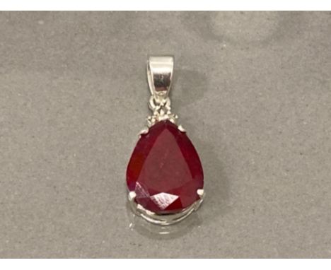 925 SILVER RUBY GEMSTONE PENDANT WITH DIAMONDS 0.12C RUBY IS 10.85CT 4.2G GROSS