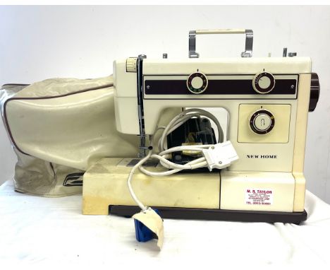 Vintage New home sewing machine, model: 657a, untested 