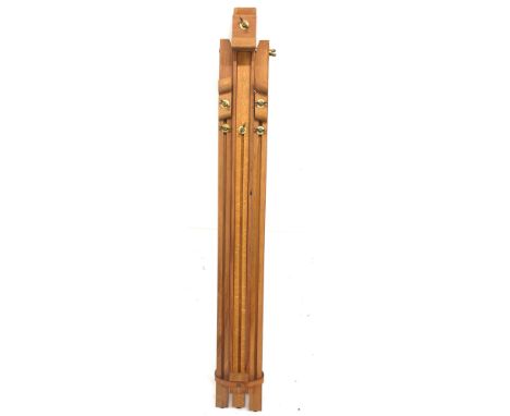 Wooden adjustable easel 