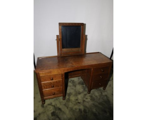 Robert Thompson 'Mouseman' 1960s oak twin pedestal dressing chest with raised adjustable mirror back with adzed top and three