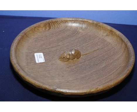 Oak Robert Thompson 'Mouseman' shallow bowl with adzed detail and central carved mouse (30cm diameter)