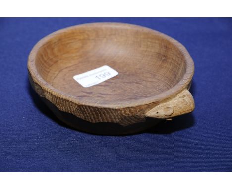 Small oak Robert Thompson 'Mouseman' nut bowl with adzed detail (14.5cm diameter)