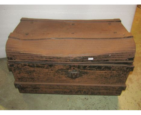 A tin trunk, enamelled bread bin, galvanised iron tub, etc