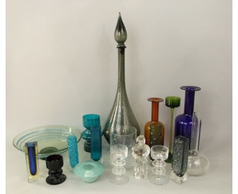 A collection of 20th century glassware including a Whitefriars type bowl of open form with trailed turquoise glass decoration