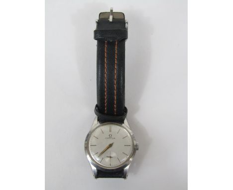1960s gents manual wind Omega wristwatch, the textured dial with gilt baton markers and subsidiary second dial, stainless ste