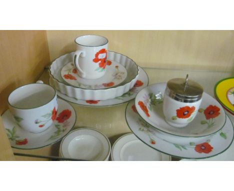 A Royal Worcester poppy pattern part set