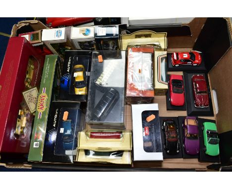 A QUANTITY OF BOXED AND UNBOXED MODERN DIECAST VEHICLES, to include boxed Autoart, Schuco, Norev, Oxford Diecast, Lledo 'Days