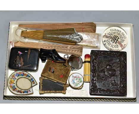 A TRAY OF COLLECTABLES INCLUDING a 19th century papier mache shoe vesta case, striker to the underside, length 8cm, a Norwich