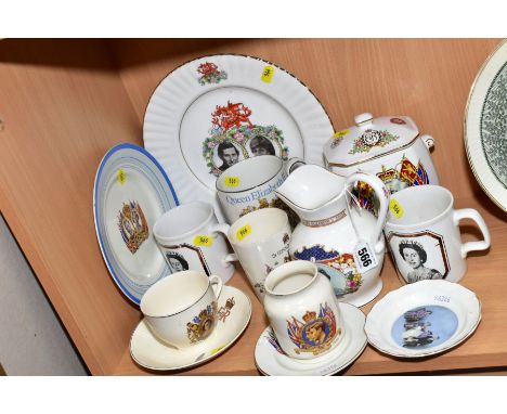 A GROUP OF ROYAL COMMEMORATIVE, to include Aynsley jug commemorating Golden Jubilee HM Queen Elizabeth II, a Ringtons tea cad