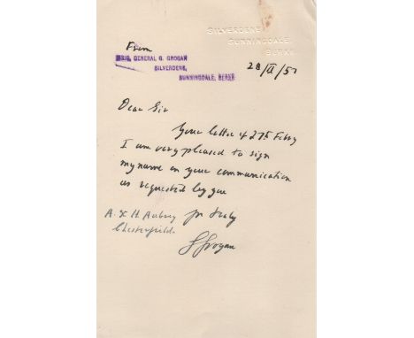 VICTORIA CROSS: Selection of small 12mo signed clipped pieces, A.L.S. (1) by various recipients of the Victoria Cross compris