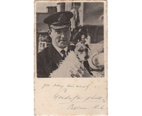 VICTORIA CROSS: Selection of signed 12mo clipped pieces and cards by various recipients of the Victoria Cross comprising John