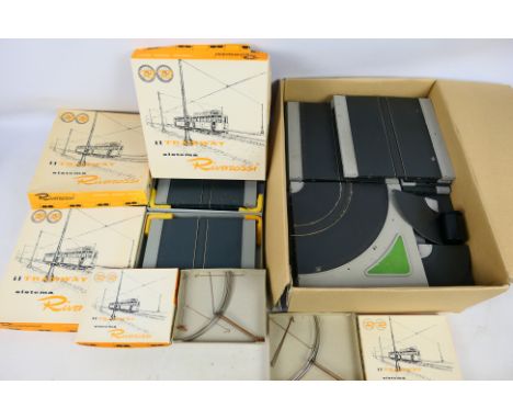 Rivarossi - A quantity of predominately unboxed Rivarossi HO gauge Tramway track and accessories. Lot includes some boxed ite