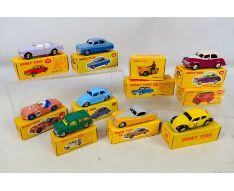 Atlas Editions - 11 boxed Atlas Editions 'Dinky Toys' diecast model vehicles. Lot includes Dinky #260 Royal Mail Van; #181 Vo
