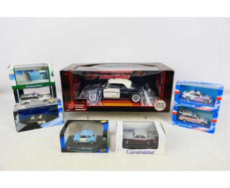 Charlestown Collectibles - Cararama - Others - A mixed collection of diecast models, mainly Police orientated, in various sca