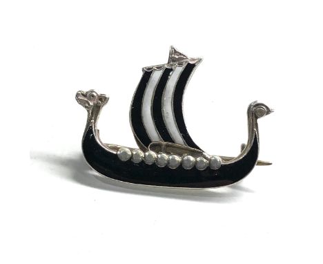 Scandinavian silver &amp; enamel brooch measures approx 3cm by 2.5cm 