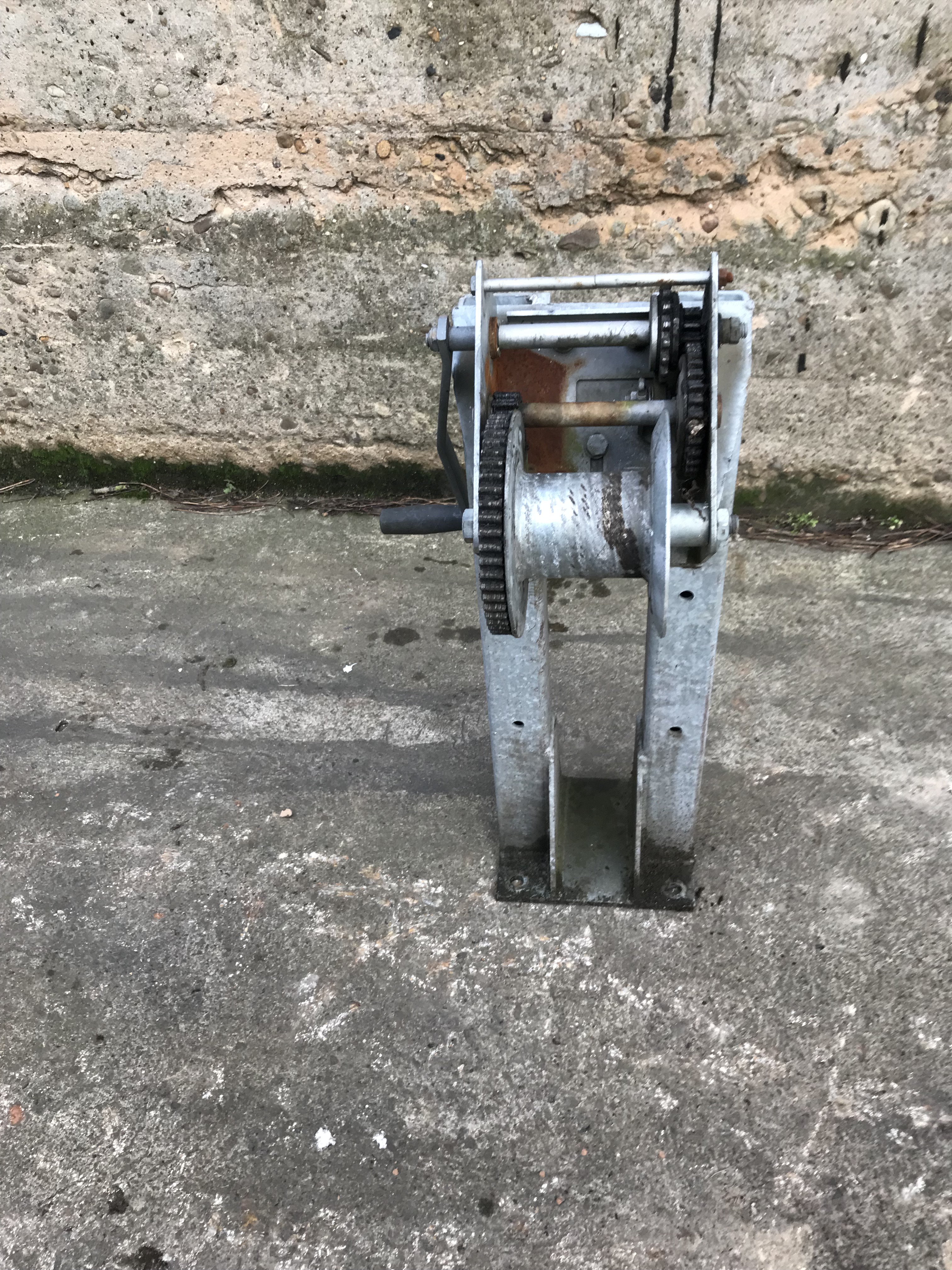 DM MANUAL WORK WINCH MODEL K2550 COLLECTION FROM CASTLEFORD