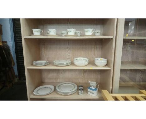 Royal Doulton 'Pastorage' tea and dinner service