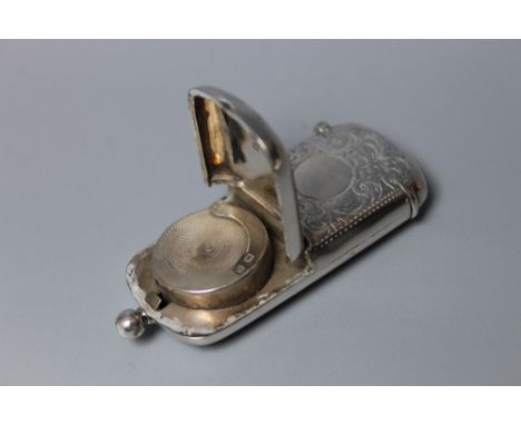 A HALLMARKED SILVER COMBINATION VESTA - BIRMINGHAM 1913,  having vesta compartment together with a sovereign holder, decorate