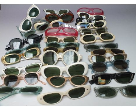 A COLLECTION OF LADIES VINTAGE SUNGLASSES, various styles and periods comprising 1940s, 1950s and 1960s, to include a pair of