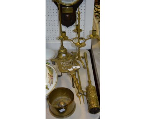 Brassware - a 19th Century brass trivet; trench art; a shell case wine coaster, set with brass military buttons; toasting for