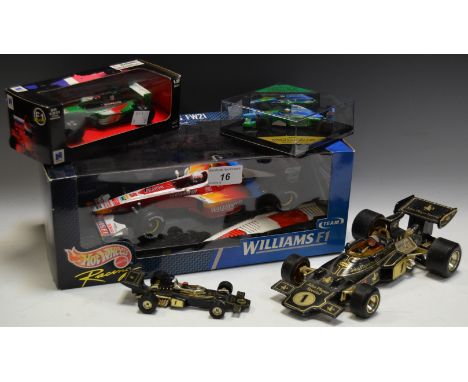 Formula 1 - a Corgi John Player Special F1 1:18 scale; another Corgi Whizzwheels, 1:36; a Hotwheels Racing Williams FW12, 1:1