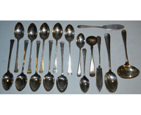 Silver - ten Allen & Darwin Sheffield 1900 teaspoons; 401948 ladle Birmingham; etc (158g gross)