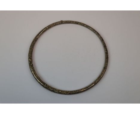 Oriental silver egg necklace bangle decorated with dragons