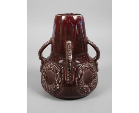 Fachschule Höhr Vase Karl StaudingerEntwurf um 1915, Prägemarke und geritzte Künstlersignatur, Modellnummer 2162, Steinzeug m
