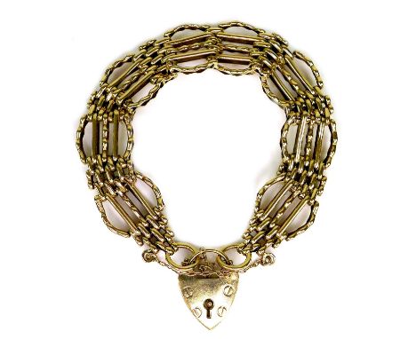 A 9ct gold gate-link bracelet with 9ct gold heart padlock clasp, 23.5g, 18cm long. 