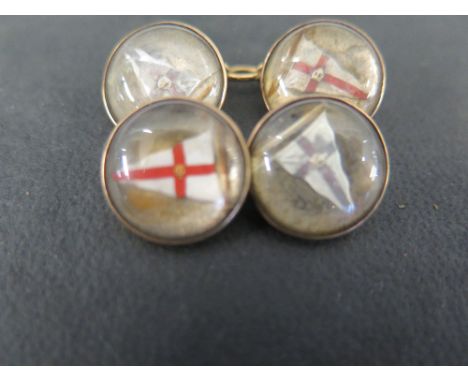 BENZIE COWES - A pair of enamel flag cufflinks - Stamped 18ct - Weight approx 11.4gms
Condition Report: Fair - With light sur