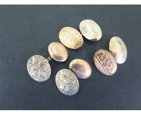 Two pairs of cufflinks - Both with textured pattern - One stamped 10ct - One with hallmarks for 9ct gold - Total weight appro