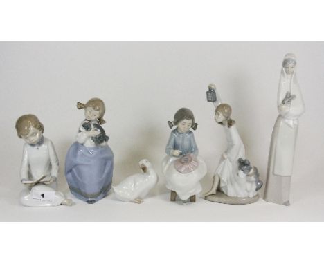 6 Nao figures