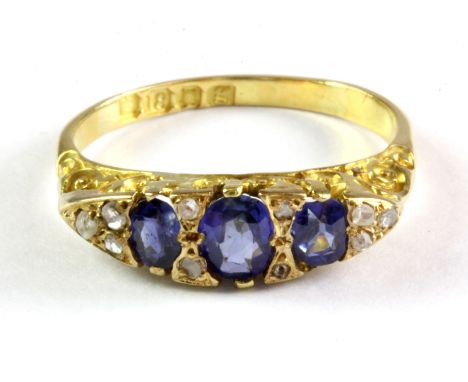 An antique 18ct yellow gold diamond and sapphire set ring, (P).