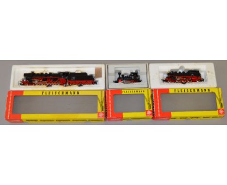 H0 Scale. 3 x Fleishmann steam outline locomotives. 4000 Black/Red 0-4-0 tank engine, 4064 2-6-2 DB Black/Red tank engine & 4