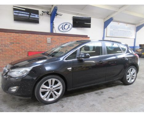 Make &amp; Model: Vauxhall Astra SRI CDTIDate of Reg: DN10 JXKColour: Blackcc: 1956MoT: 19-11-2020Fuel Type: DIESELMileage: 1