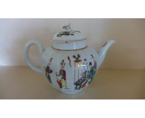 An 18th century Worcester chinoiserie decorated teapot with floral finial - Height 16cm - chip and crack to spout, chips to b