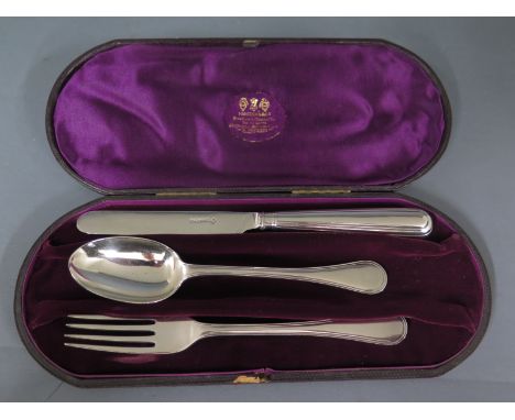 A silver hallmarked Christening set consisting of knife, fork and spoon - Sheffield 1886-87 - Weight approx. 3.5 troy oz - Ma